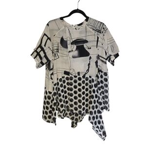 Asymmetric Black and White Graphic Polka Dot Tunic